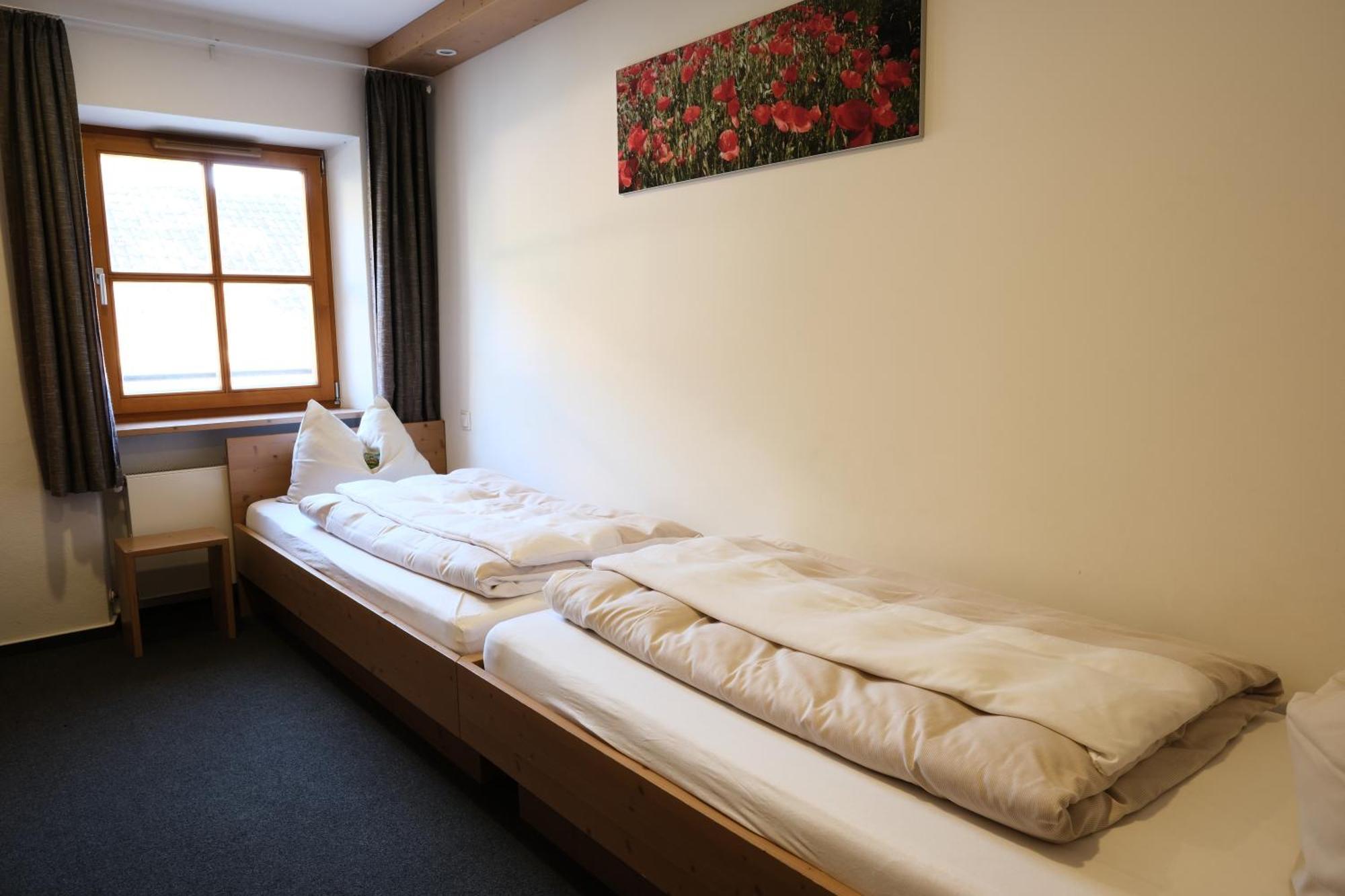 "Beim Butz" Hotel Worth an der Donau Bagian luar foto