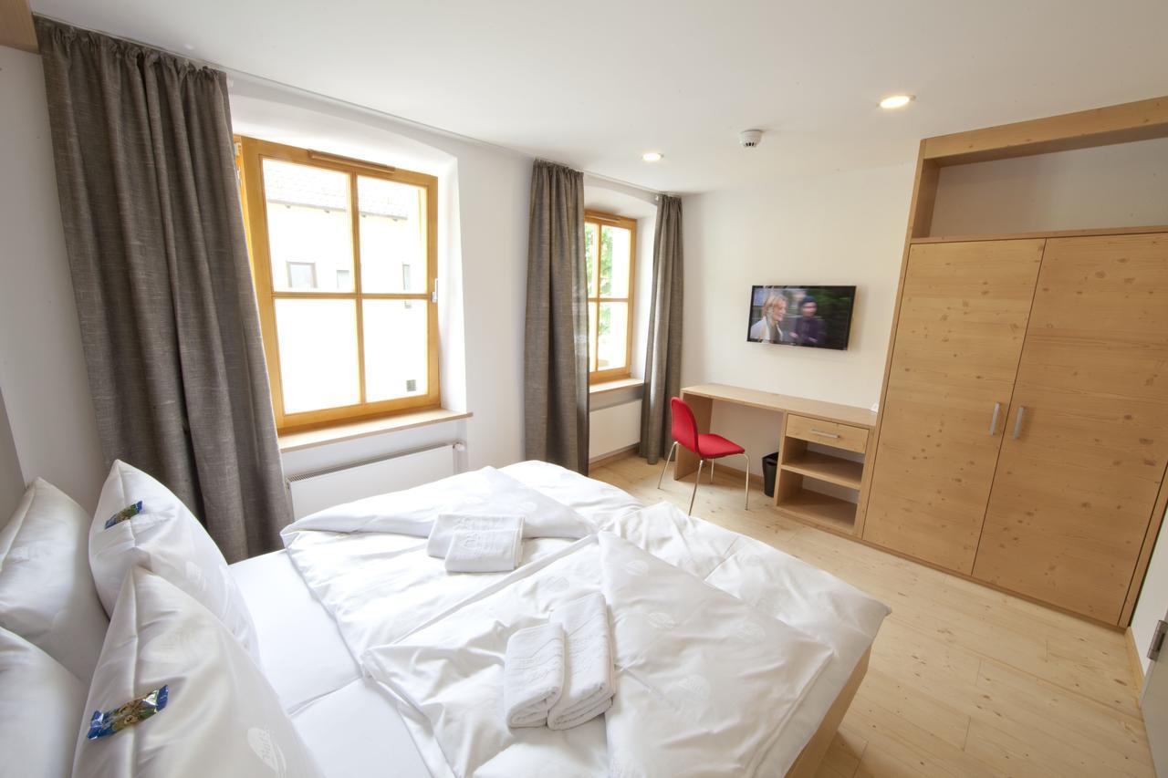 "Beim Butz" Hotel Worth an der Donau Ruang foto